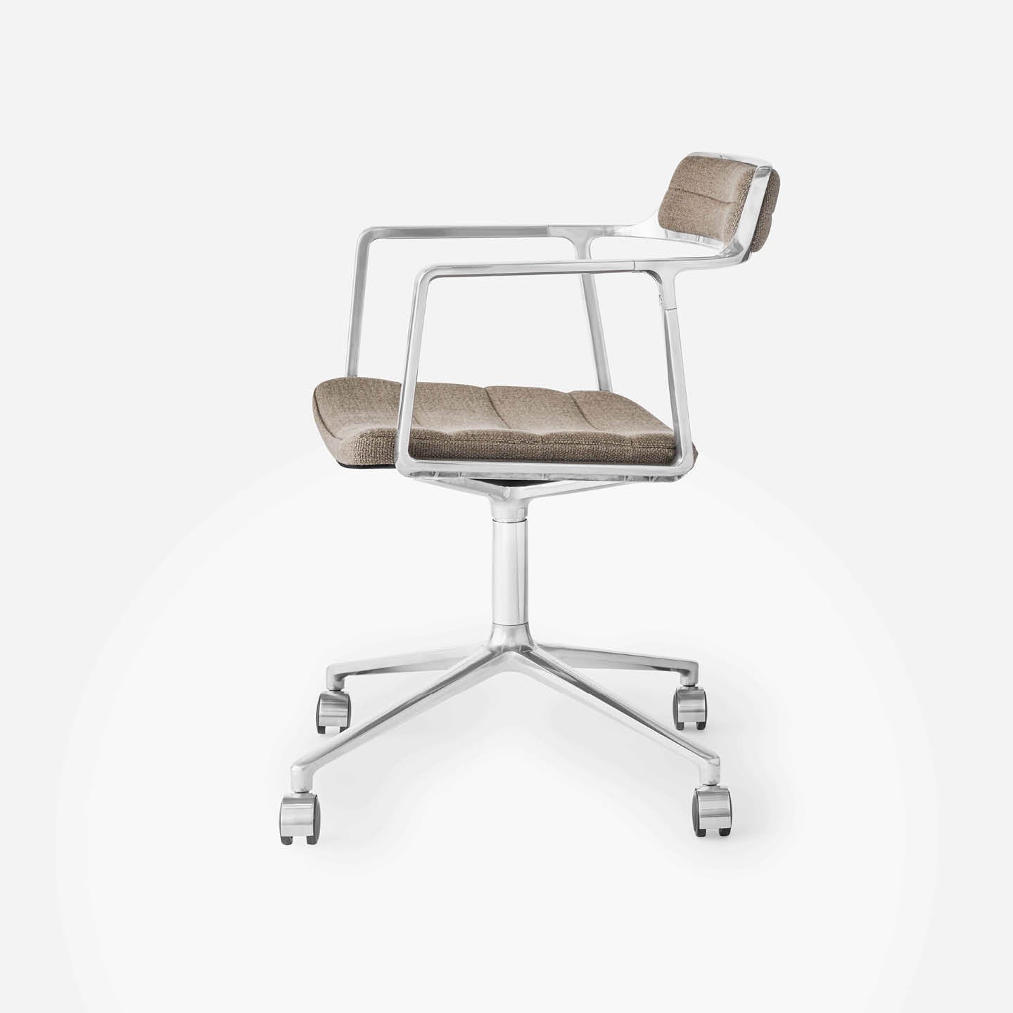 Vipp452 Swivel Chair