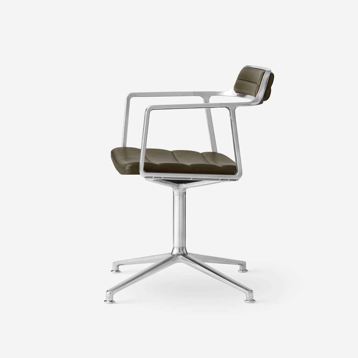 Vipp452 Swivel Chair