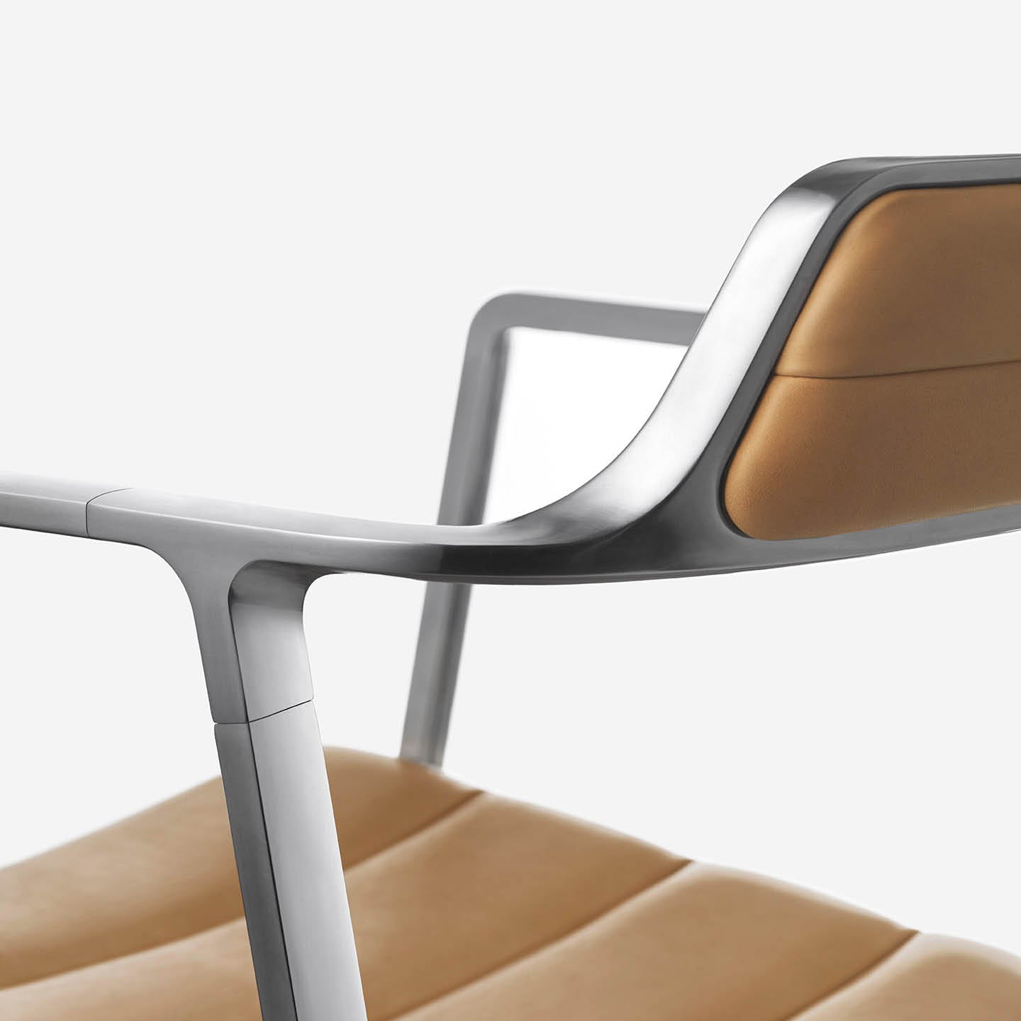 Vipp452 Swivel Chair