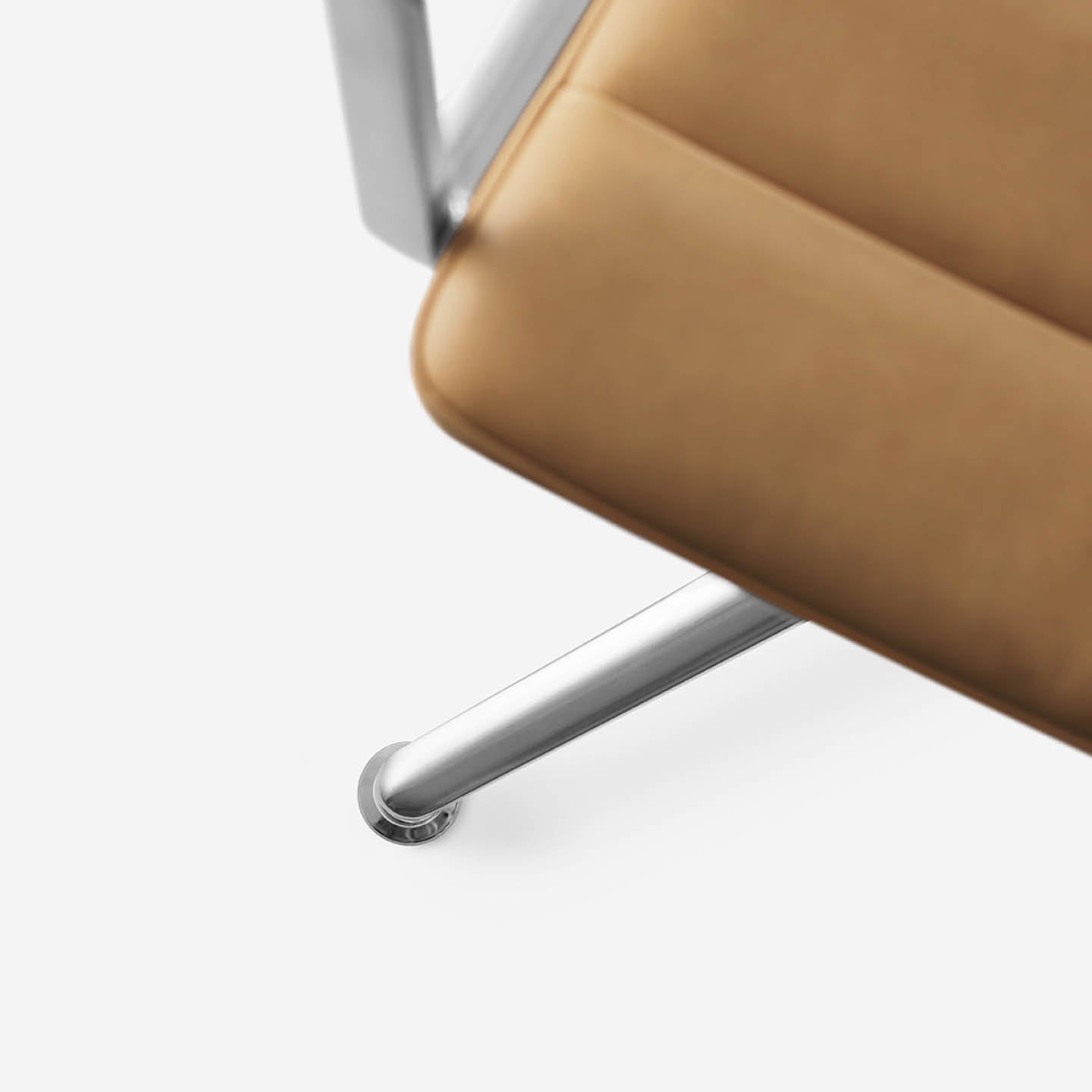 Vipp452 Swivel Chair