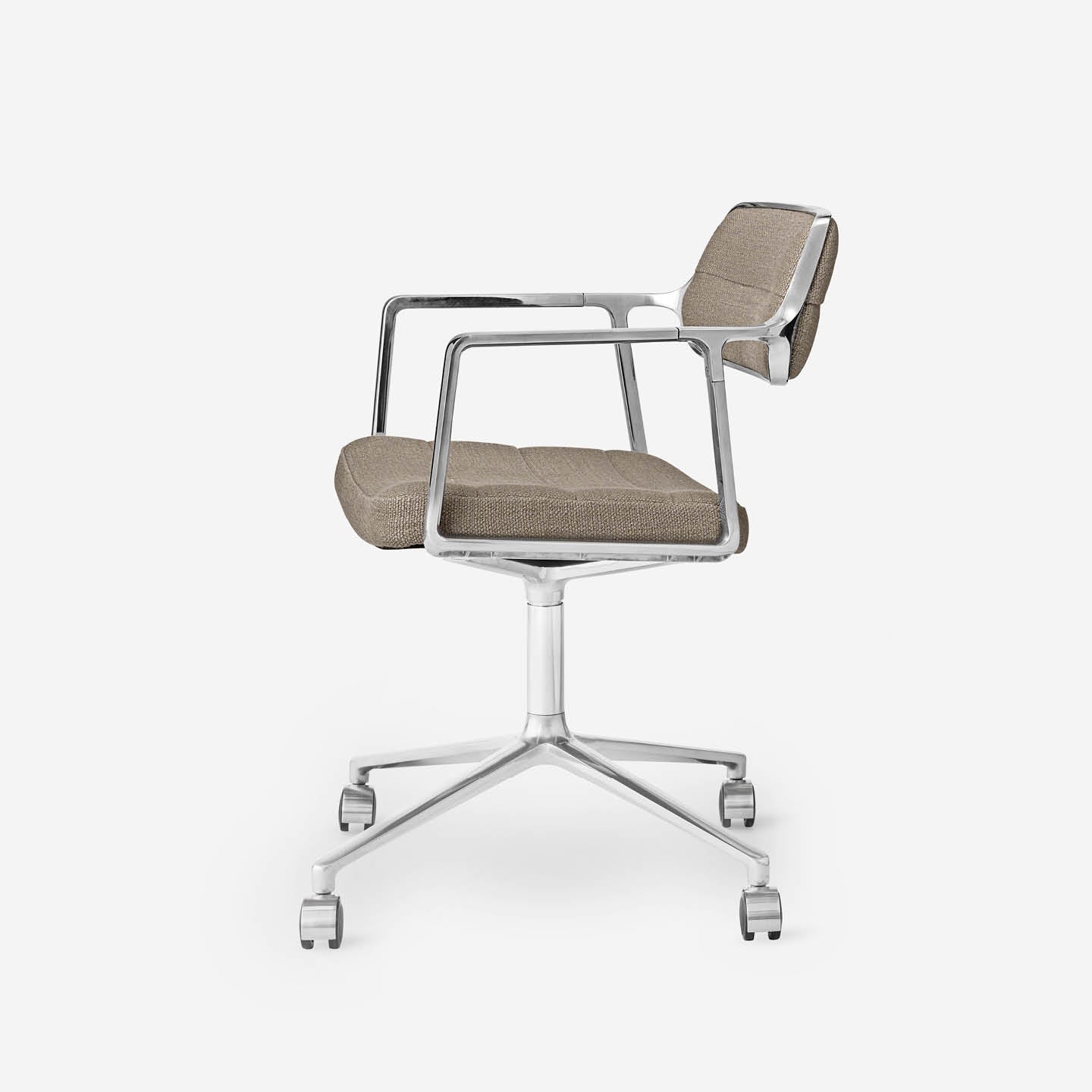 Vipp453 Swivel Chair
