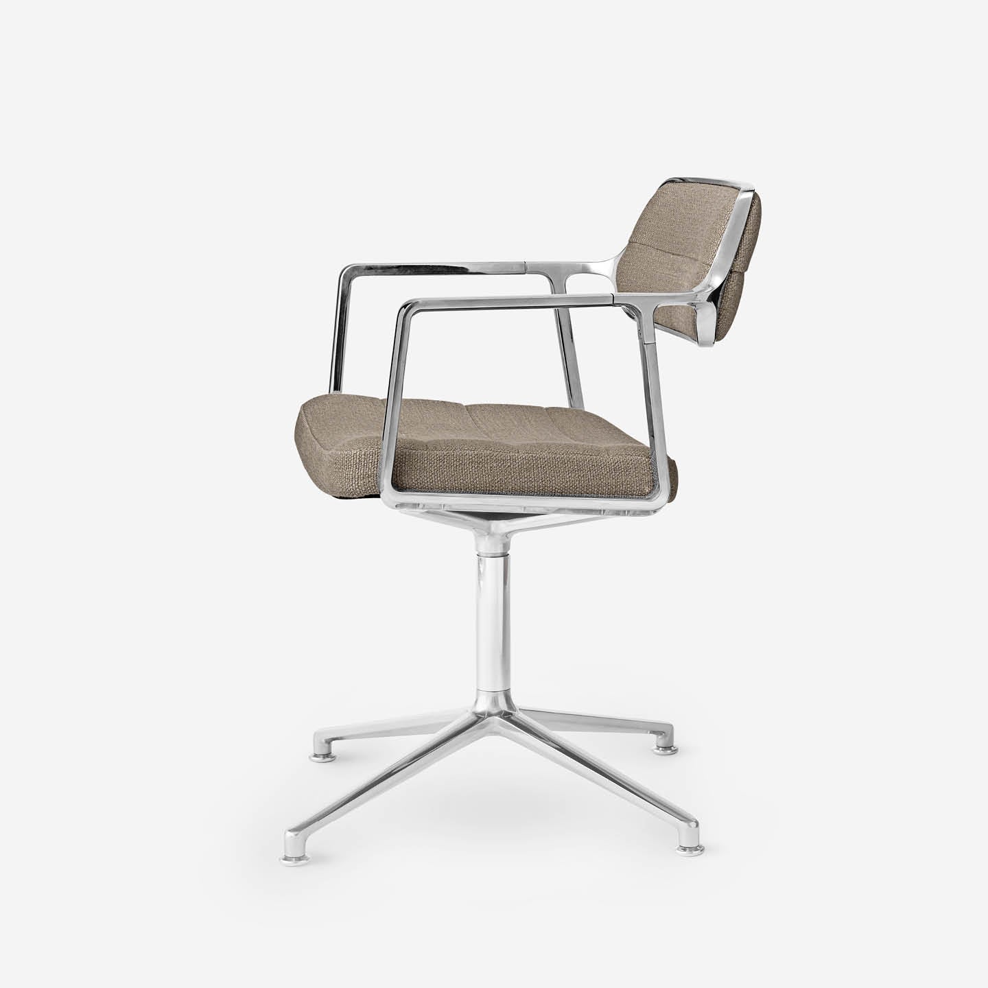 Vipp453 Swivel Chair