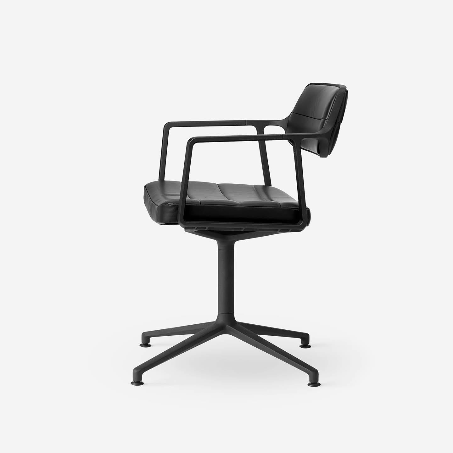 Vipp453 Swivel Chair