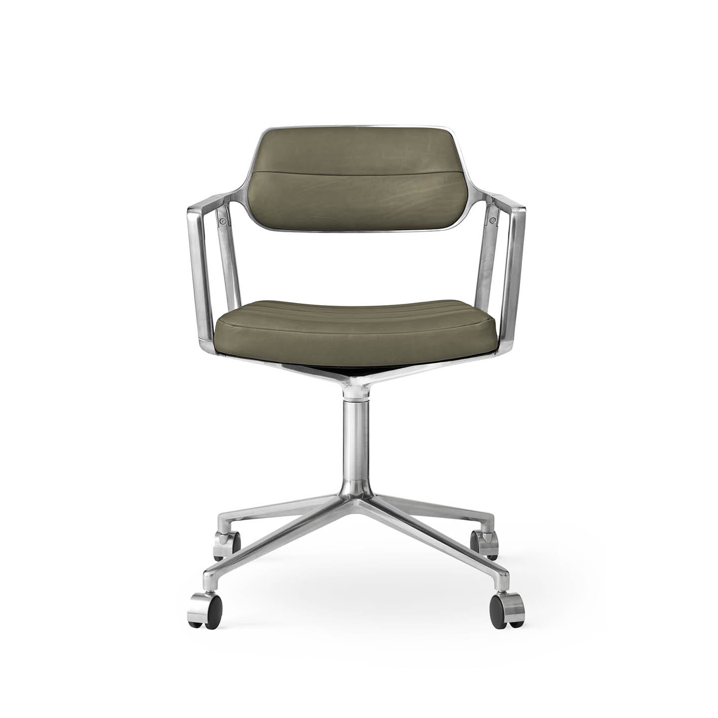 Vipp453 Swivel Chair
