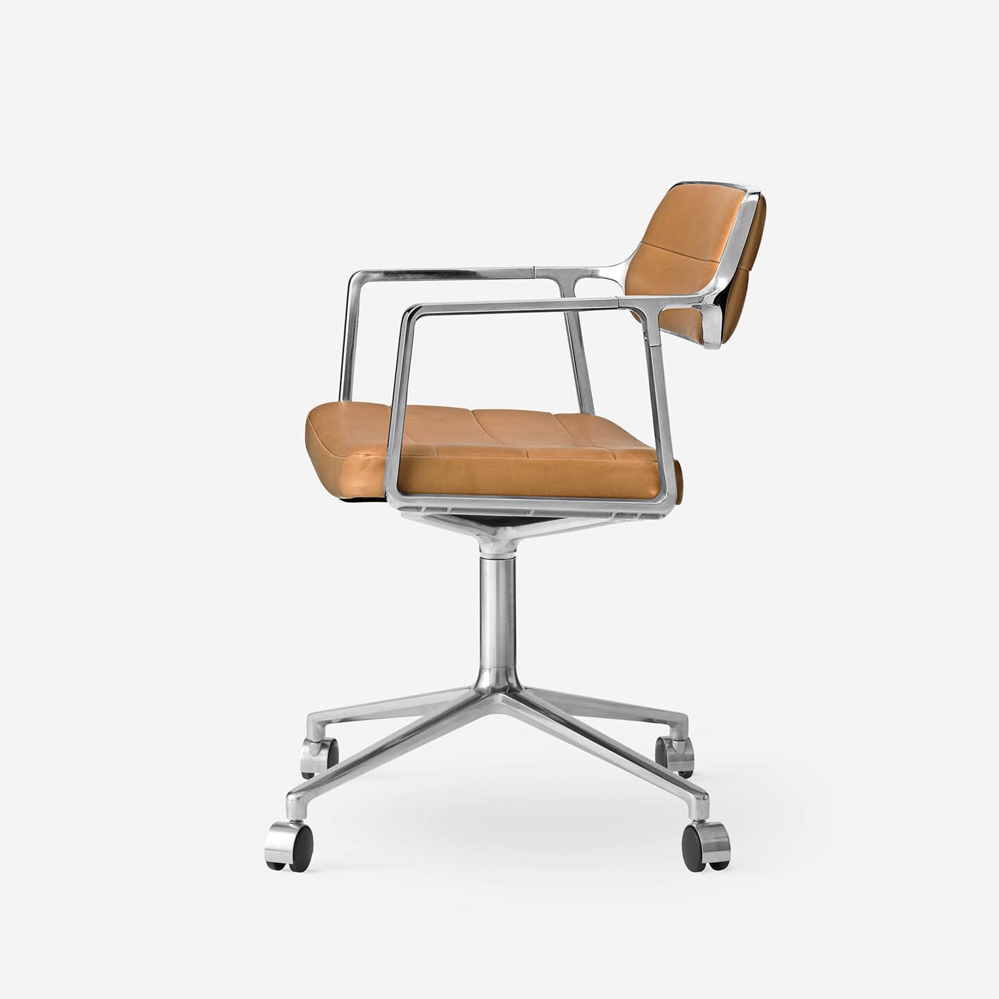 Vipp453 Swivel Chair