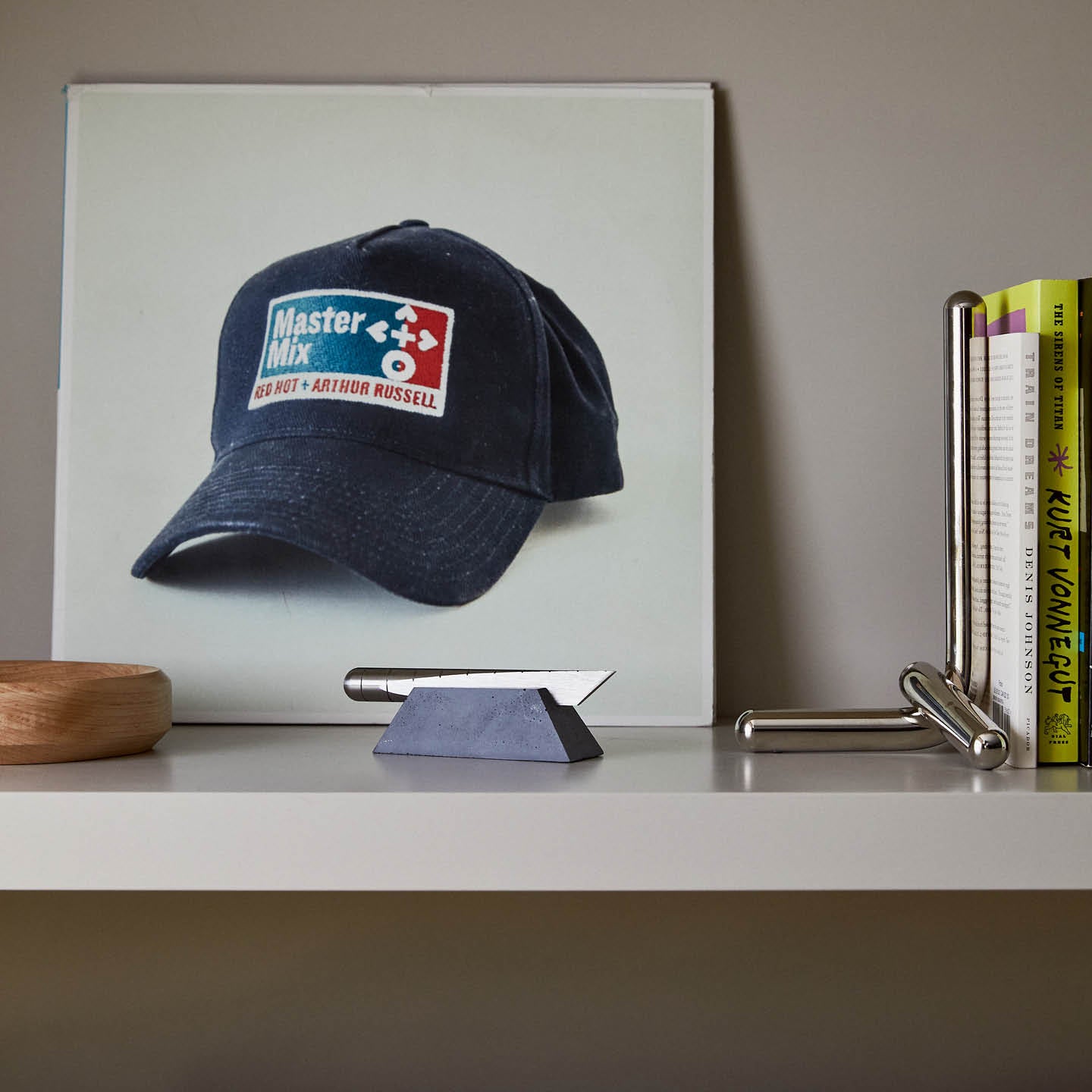 Desk Knife Plinth