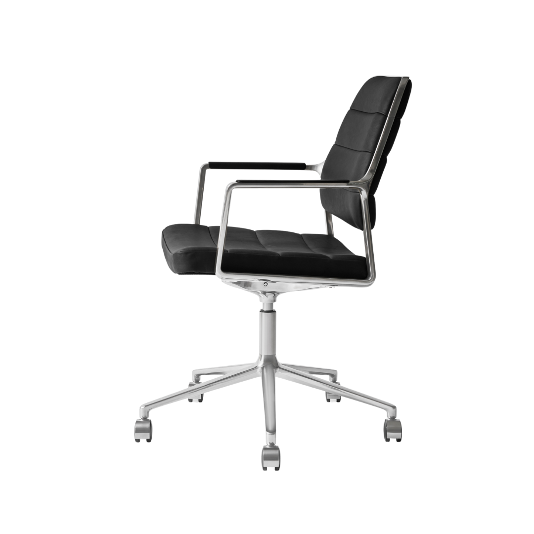 Vipp455+ Swivel Chair