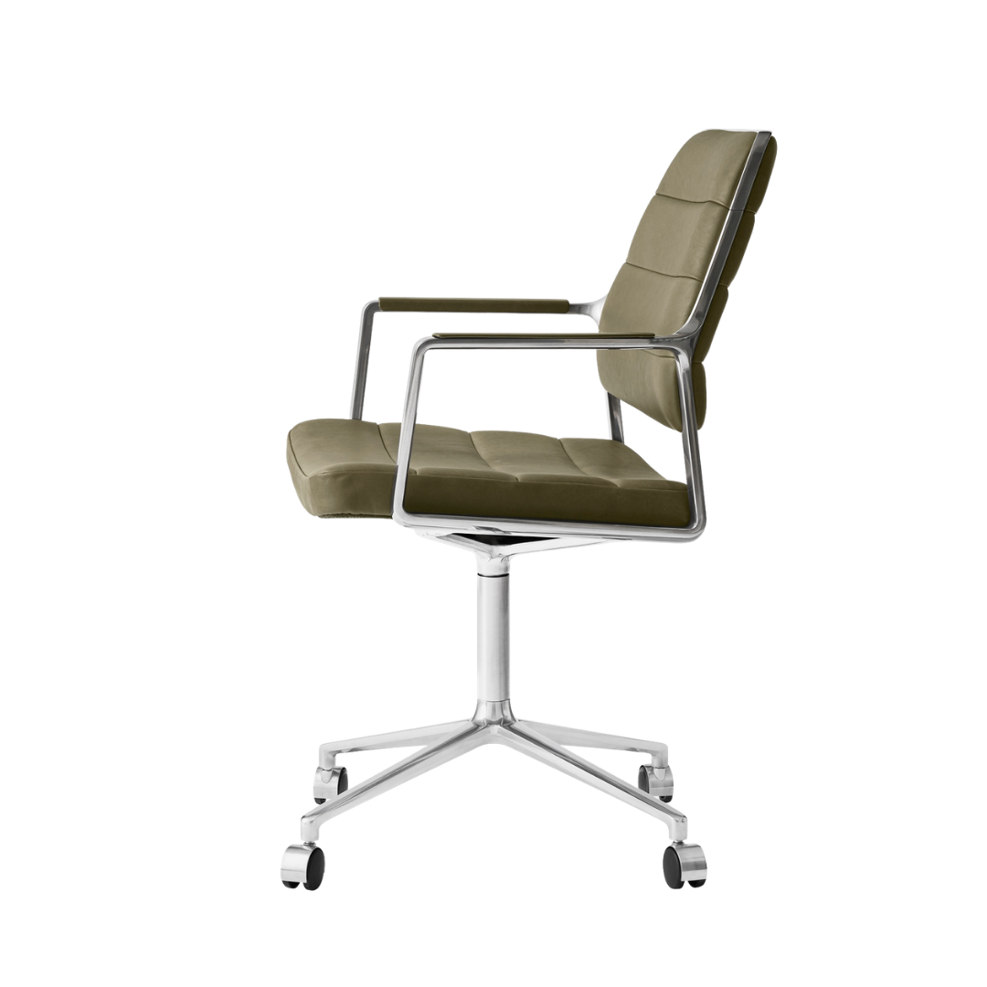 Vipp455 Swivel Chair