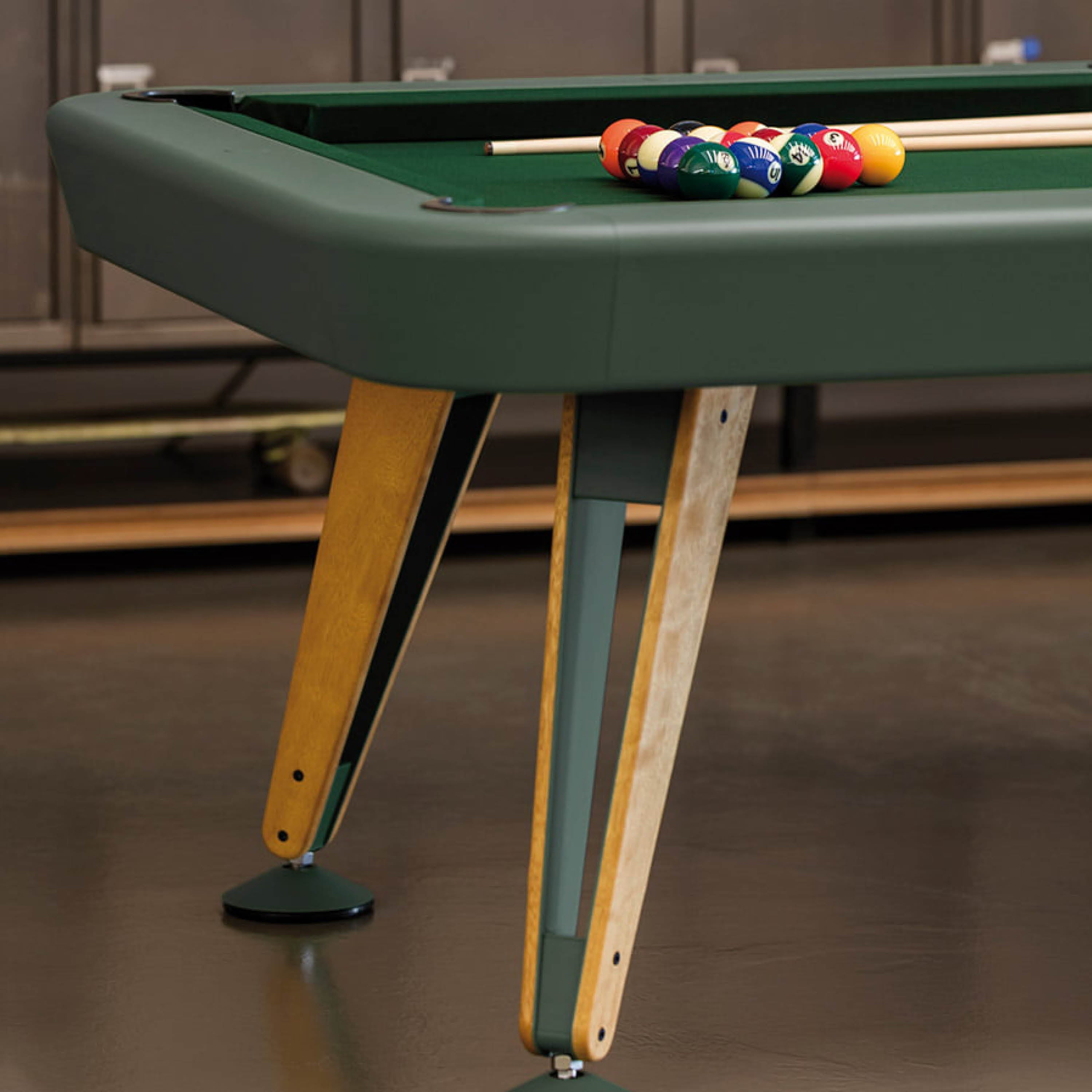 Diagonal Indoor & Outdoor Pool Table
