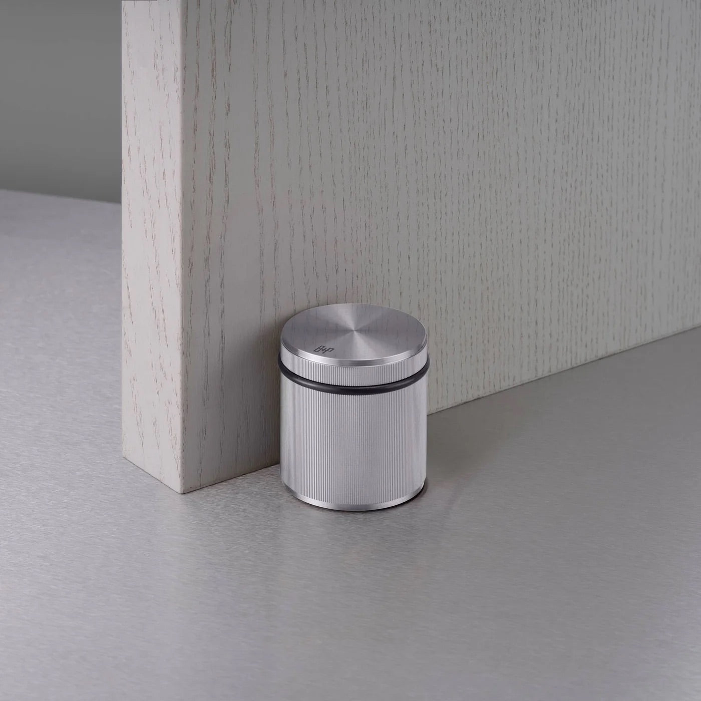 Door Stop / Freestanding / Linear