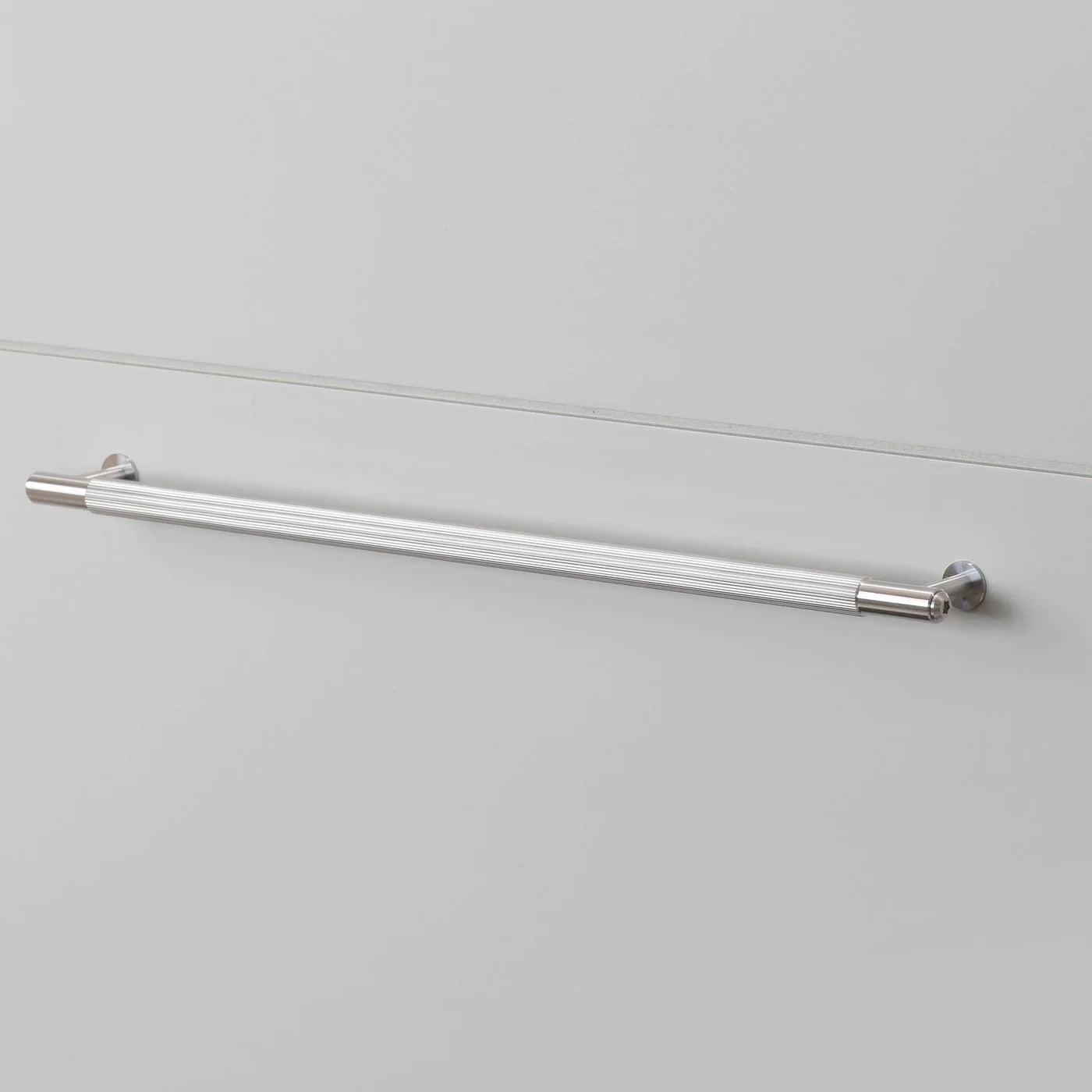 Pull Bar / Linear
