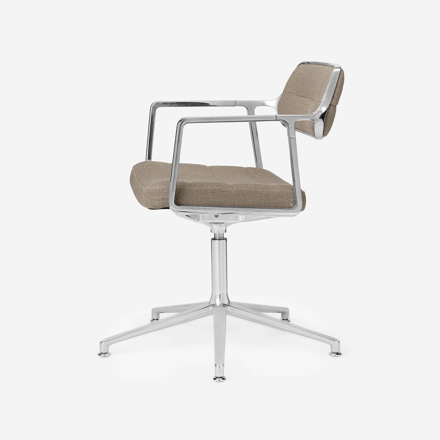 Vipp453+ Swivel Chair