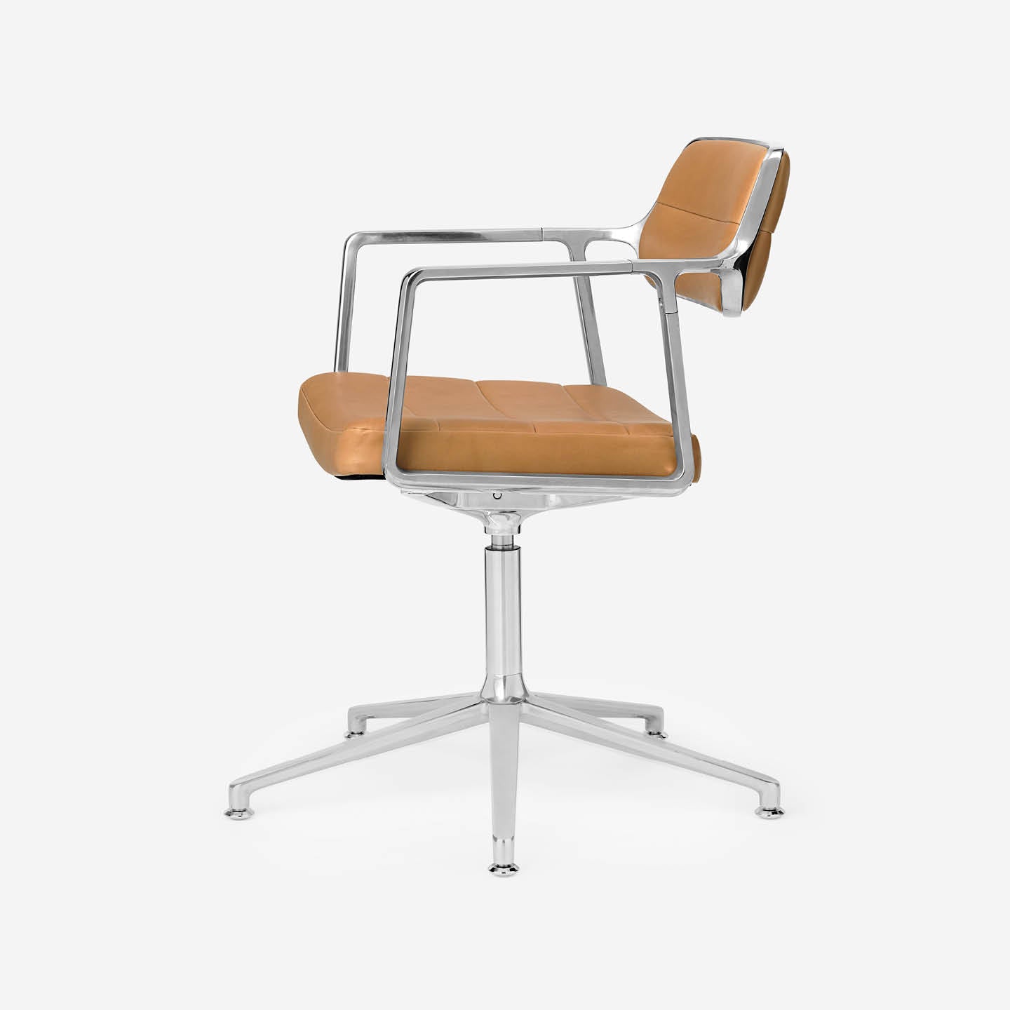 Vipp453+ Swivel Chair