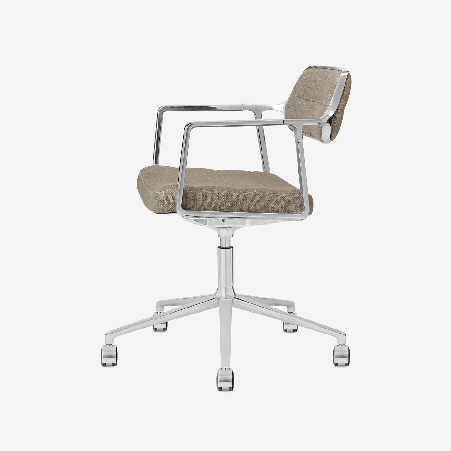 Vipp453+ Swivel Chair
