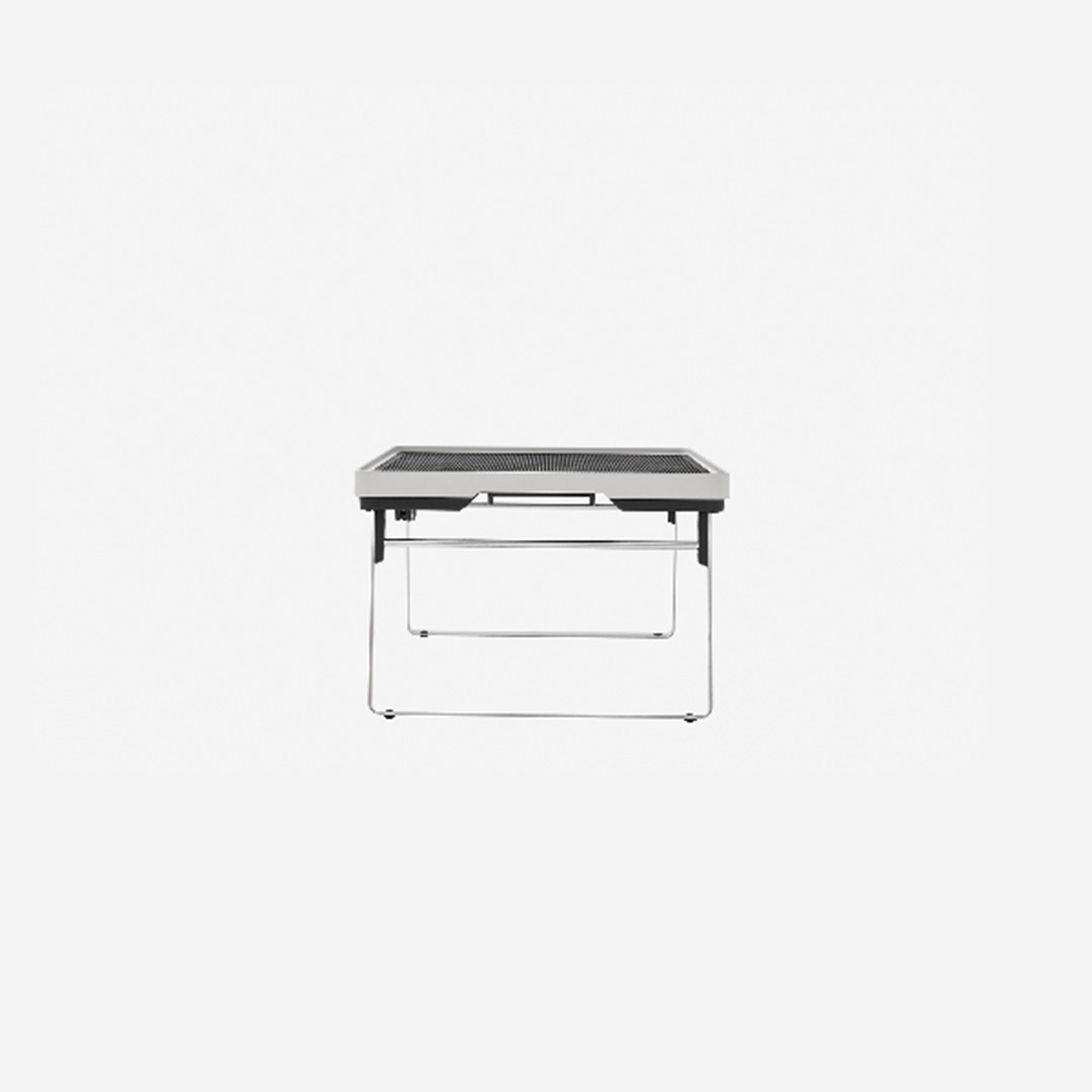 Vipp401 Open-Air Tray Table