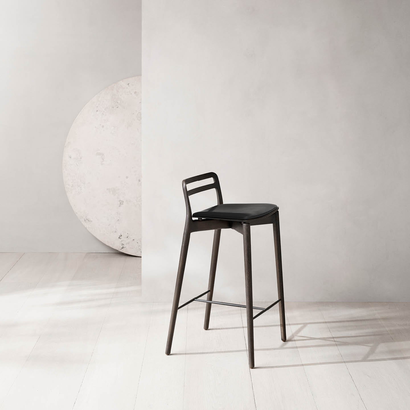 Vipp484 Cabin Counter Stool