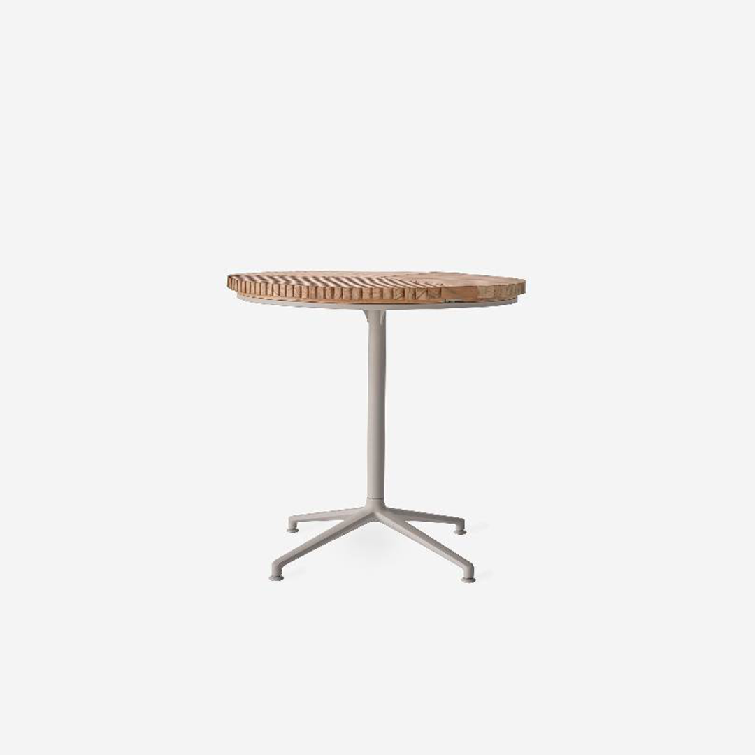 Vipp717 Open-Air Café Table