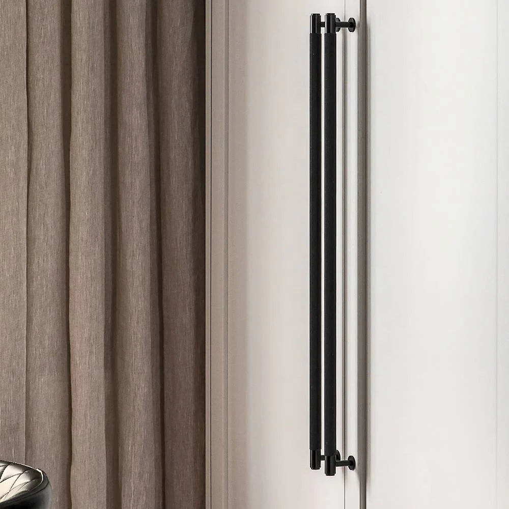 Closet Bar / Cross
