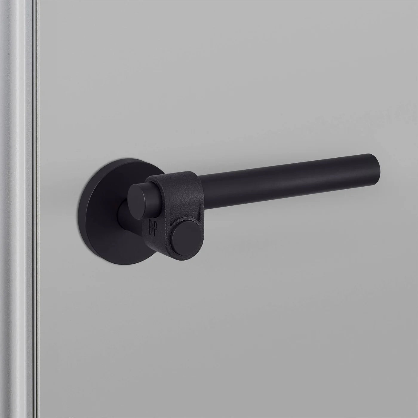 Door Handle Set / Cast / Sprung