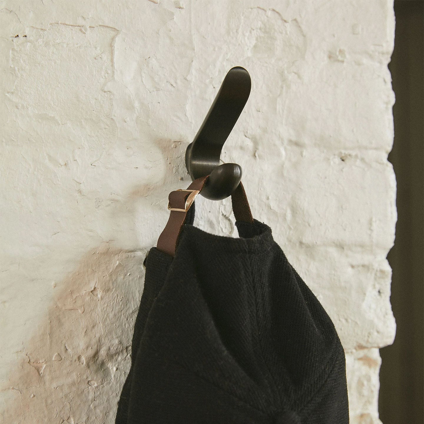 Hitch Wall Hook Double