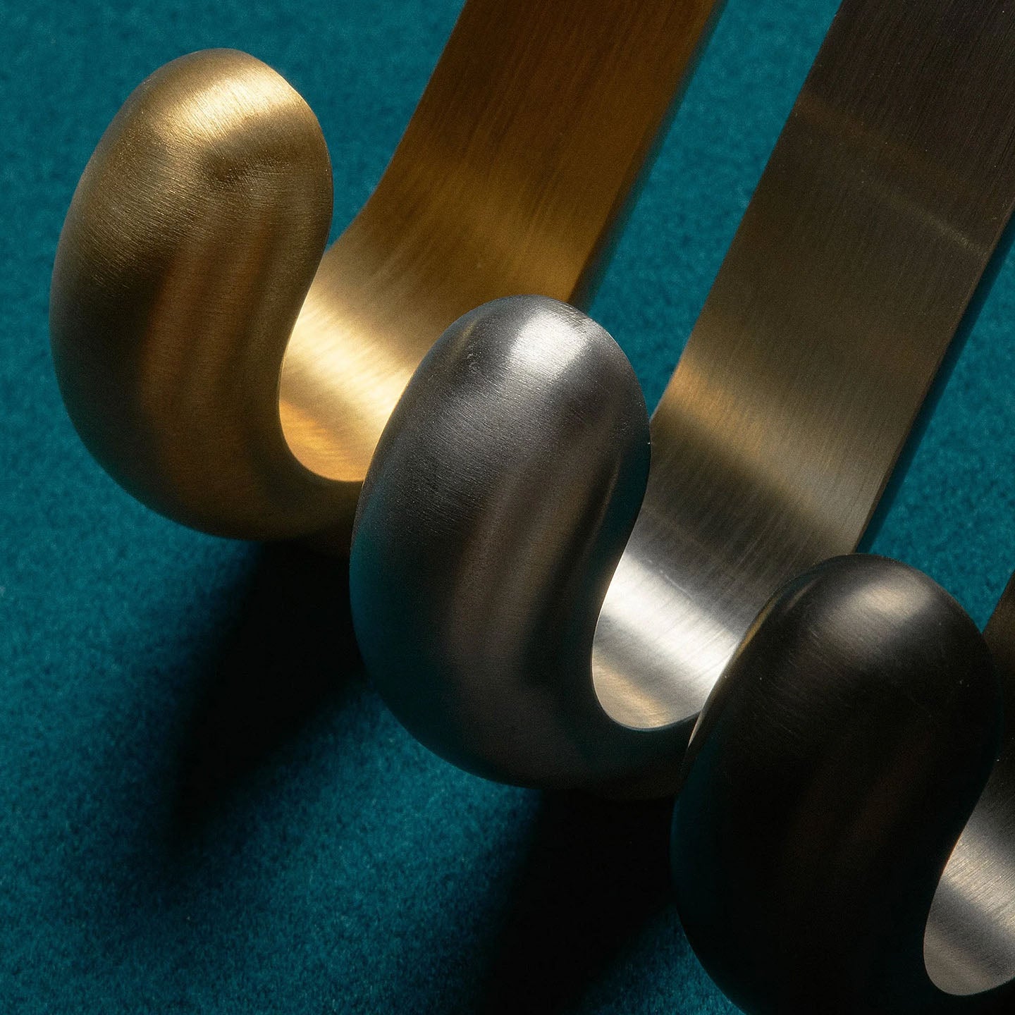 Hitch Wall Hook Double