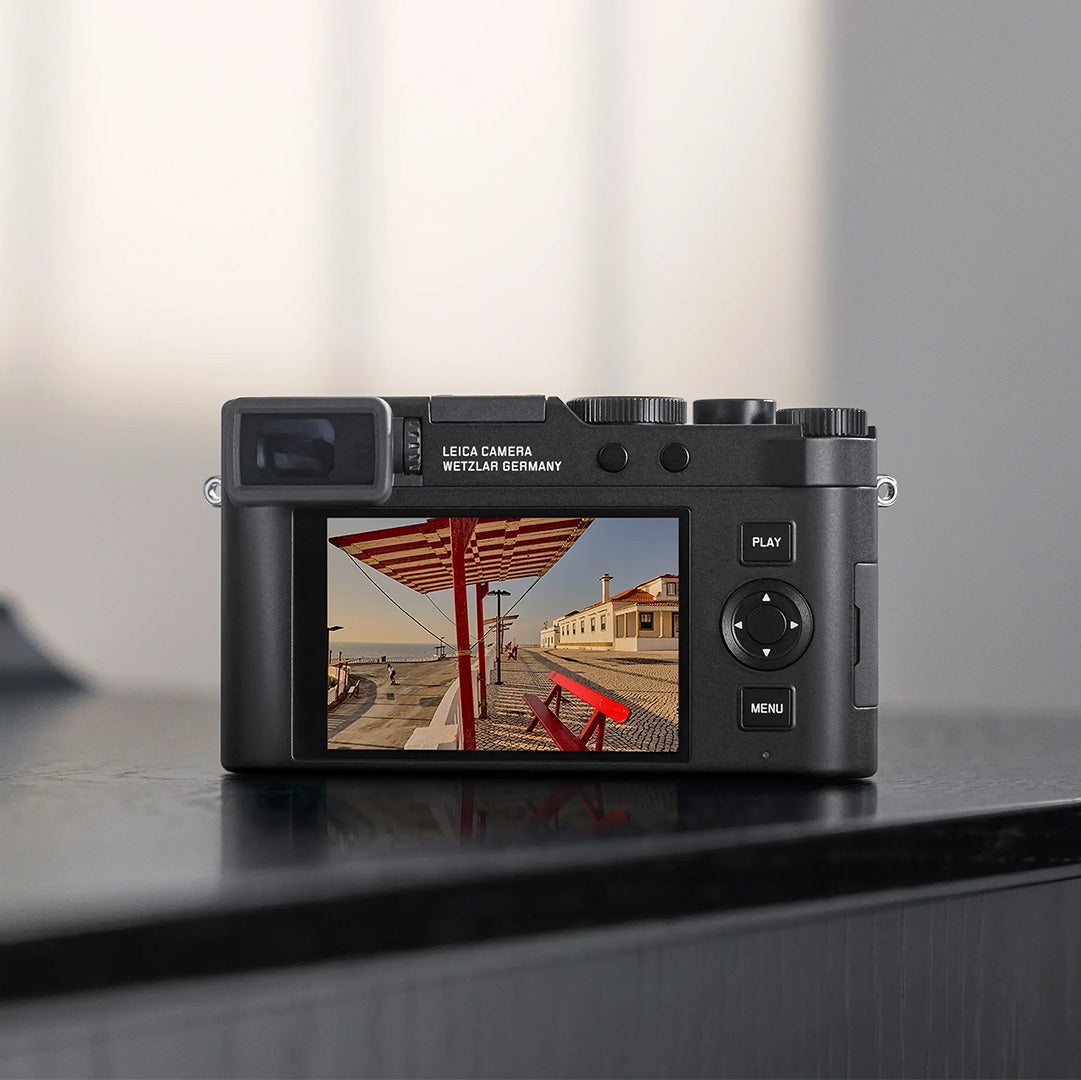 D-Lux 8 Digital Compact Camera