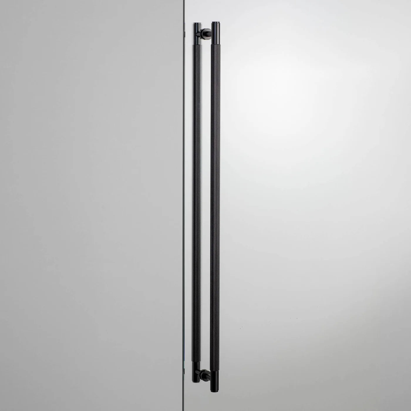 Closet Bar / Double-Sided / Cross