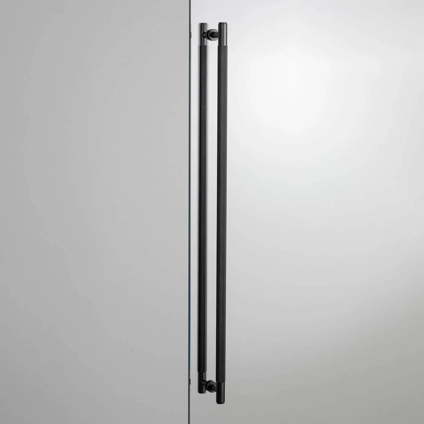 Closet Bar / Double-Sided / Cross