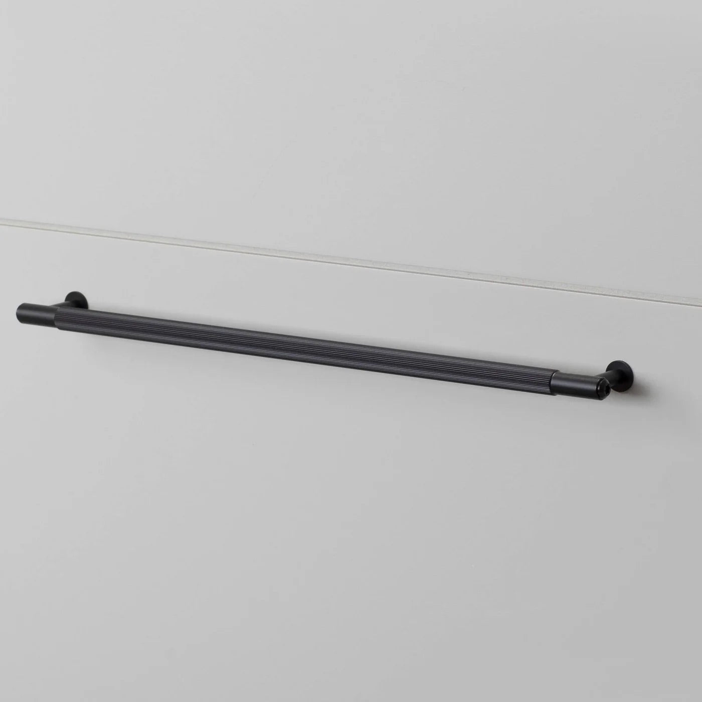Pull Bar / Linear