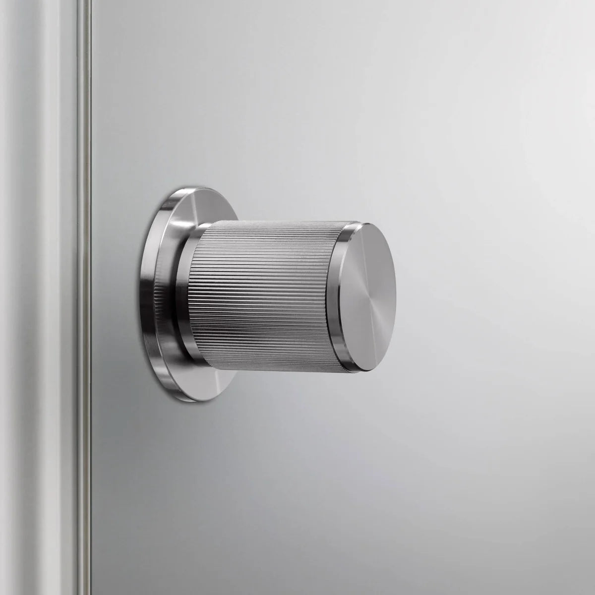 Door Knob / Fixed / Single-Sided / Linear