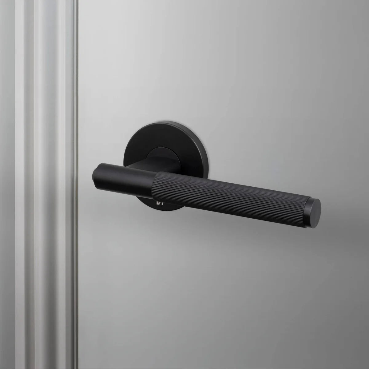 Door Handle Set / Linear / Sprung