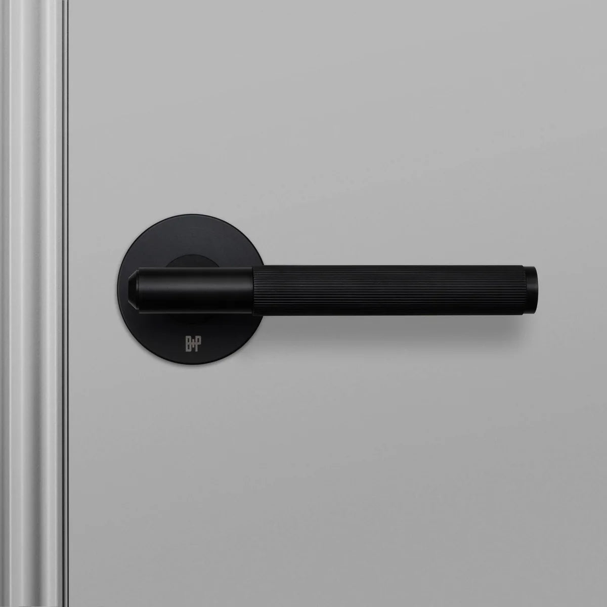Door Handle Set / Linear / Sprung