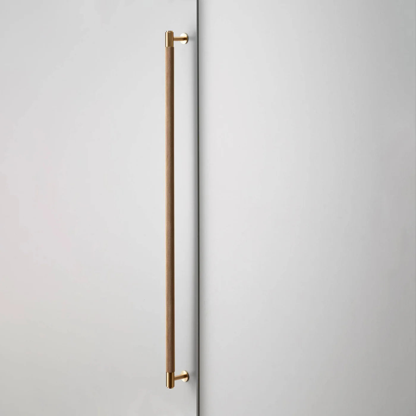 Closet Bar / Cross