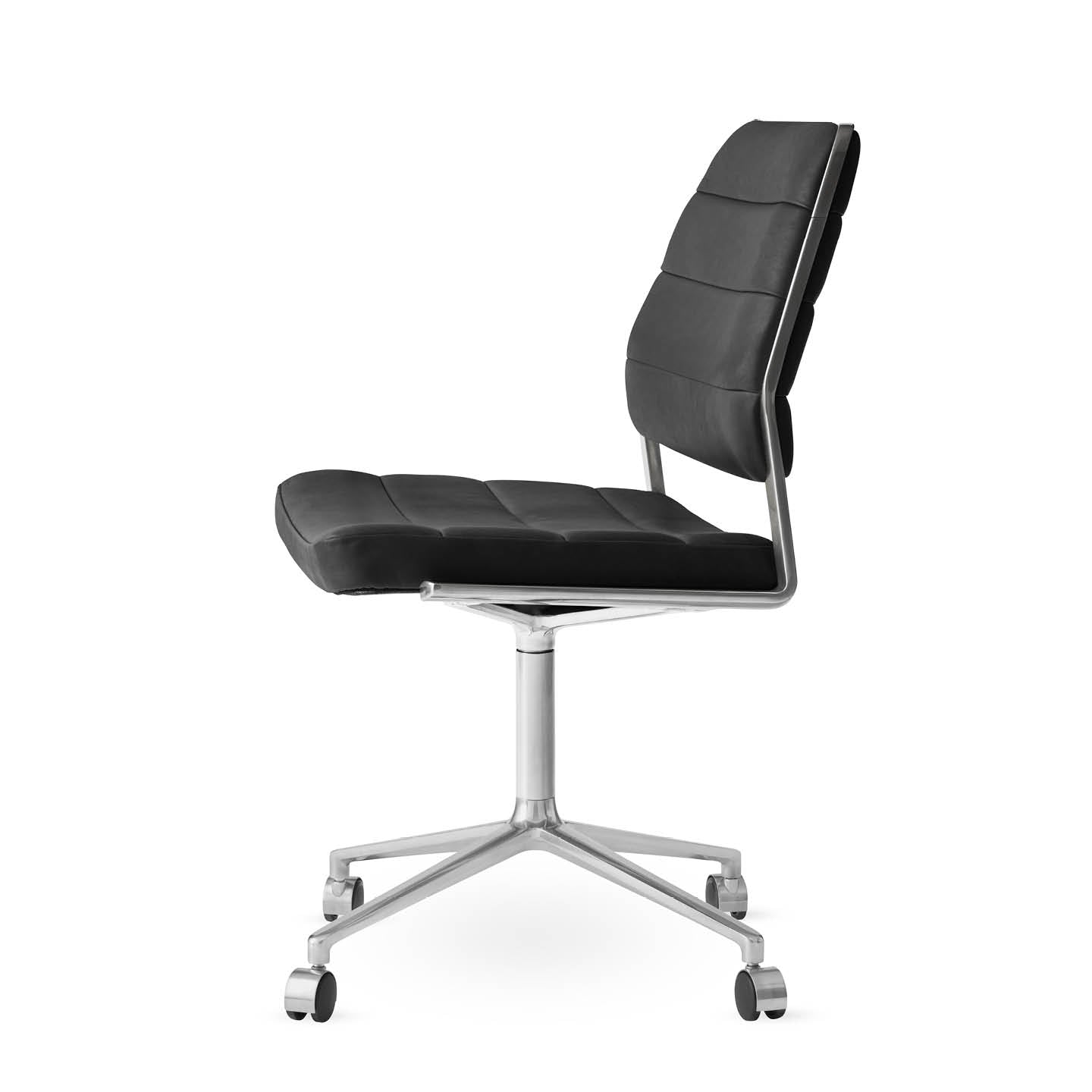 Vipp454 Swivel Chair