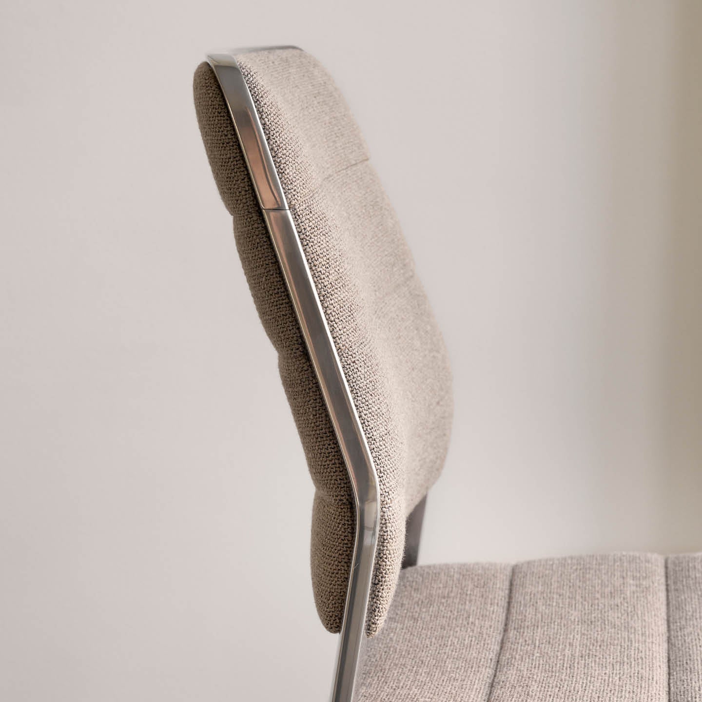 Vipp454+ Swivel Chair