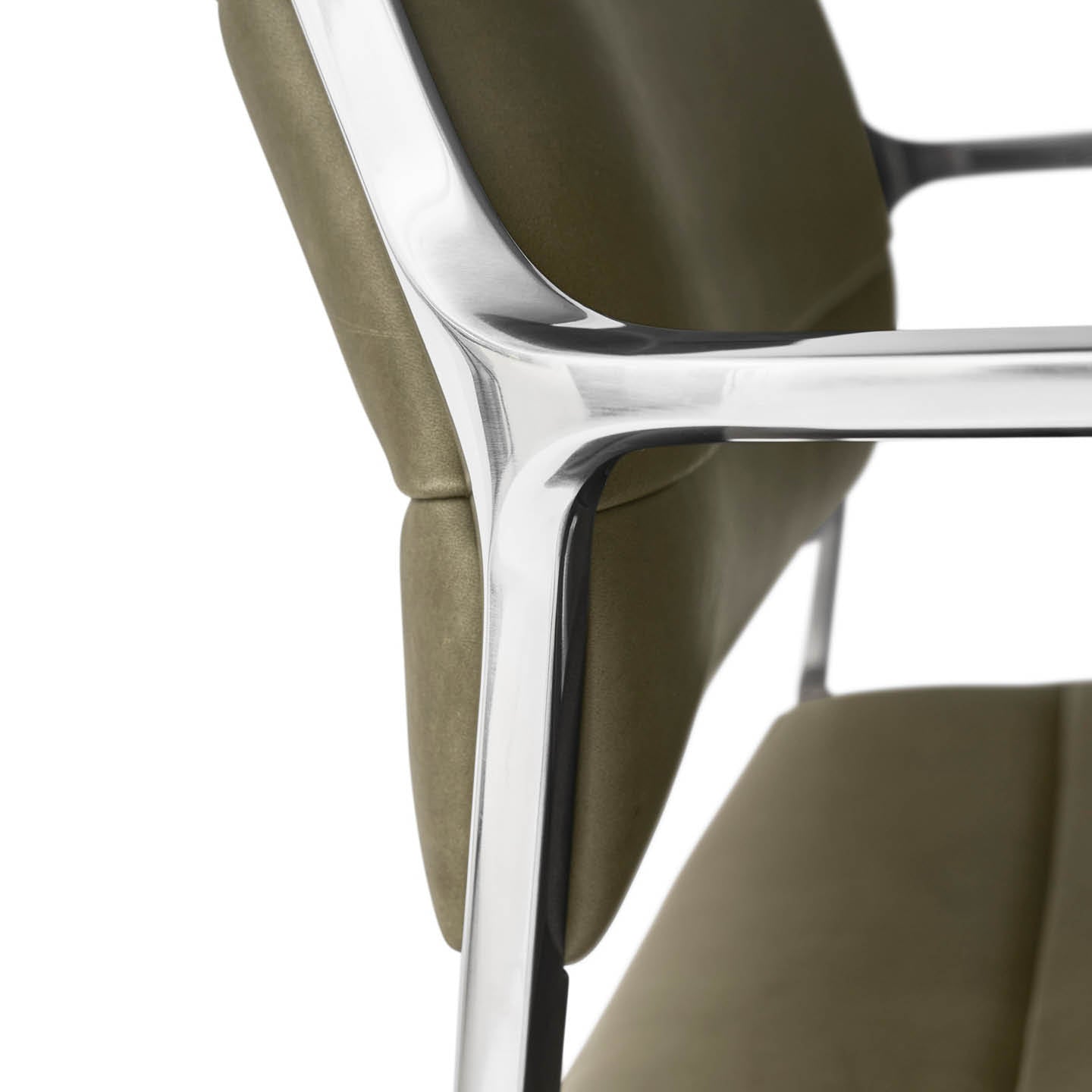 Vipp455 Swivel Chair